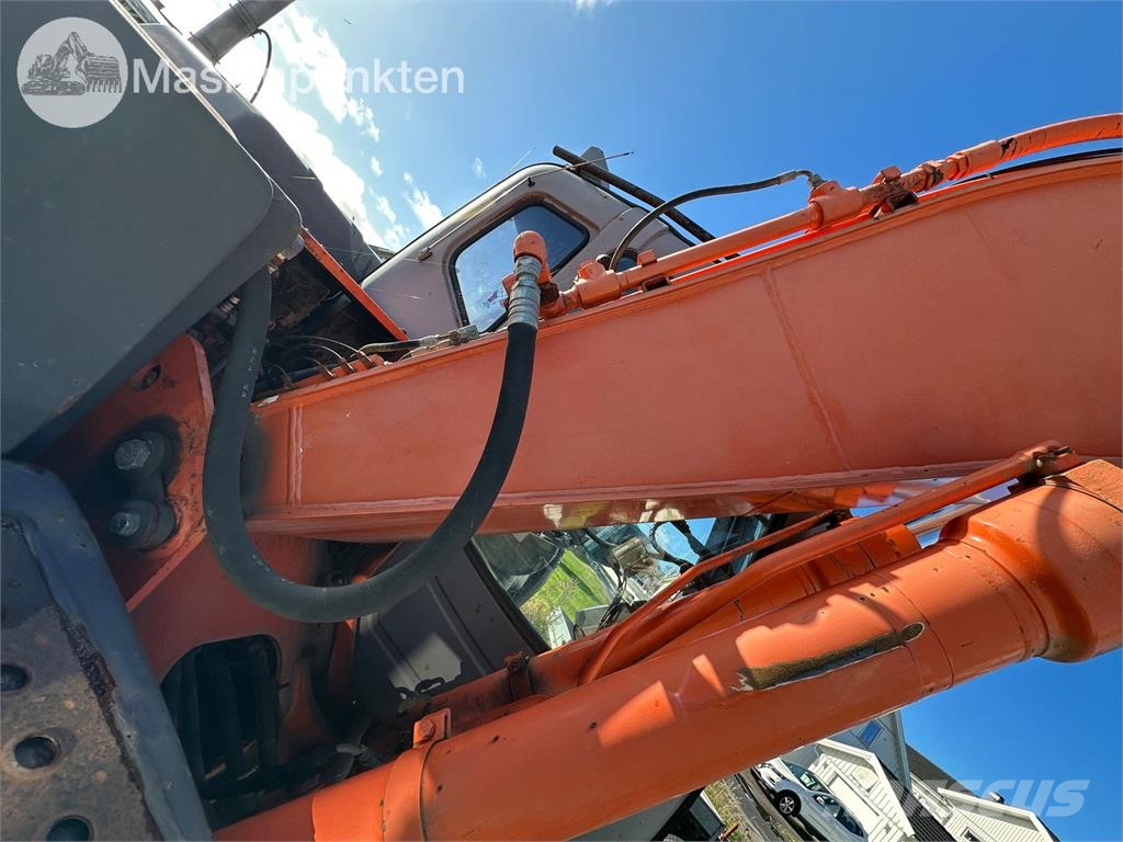 Hitachi ZX130 Escavatori cingolati