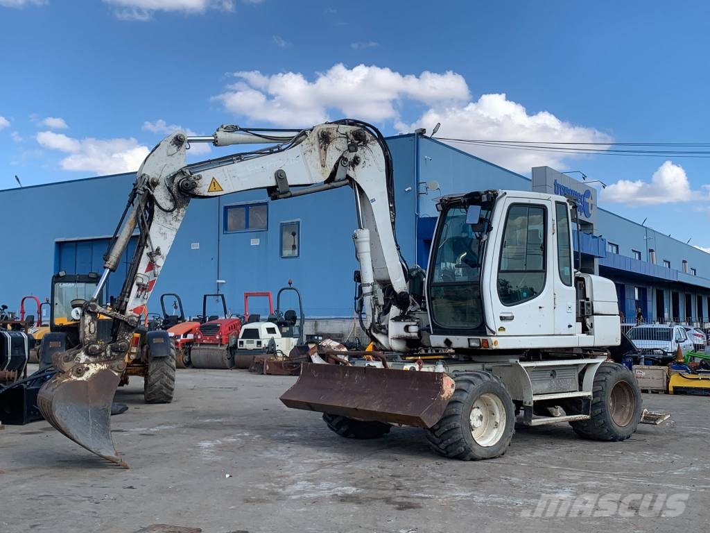 Liebherr A 311 Litronic Bageri točkaši