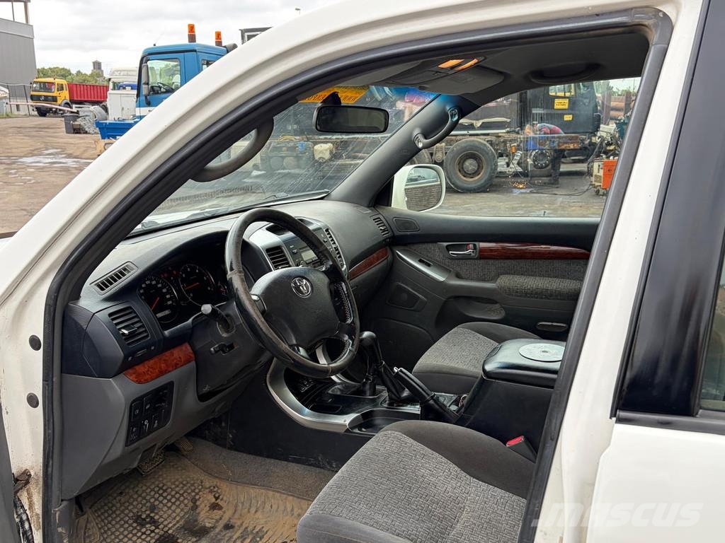 Toyota Land Cruiser Prado - SUV - 4x4 4WD - Automatic Gea Auto's