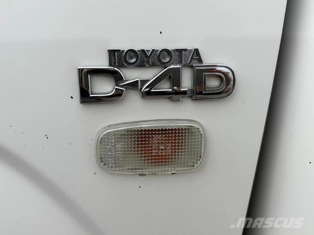 Toyota Land Cruiser Prado - SUV - 4x4 4WD - Automatic Gea Auto's