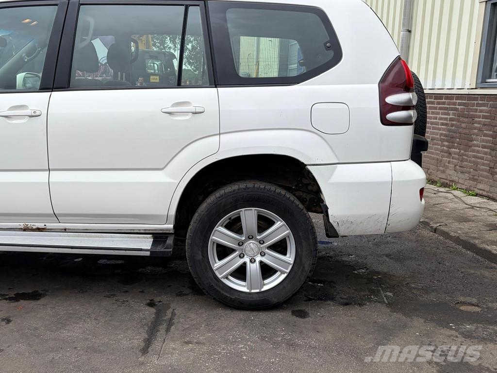 Toyota Land Cruiser Prado - SUV - 4x4 4WD - Automatic Gea Auto's