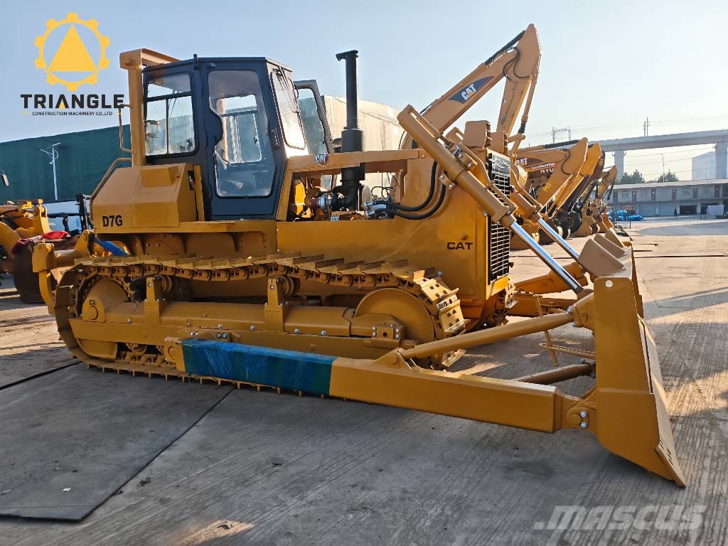 CAT D 7 G Kāpurķēžu buldozeri