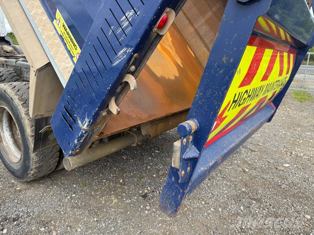 Mercedes-Benz Arocs 963-8-G Tipper Bañeras basculantes usadas
