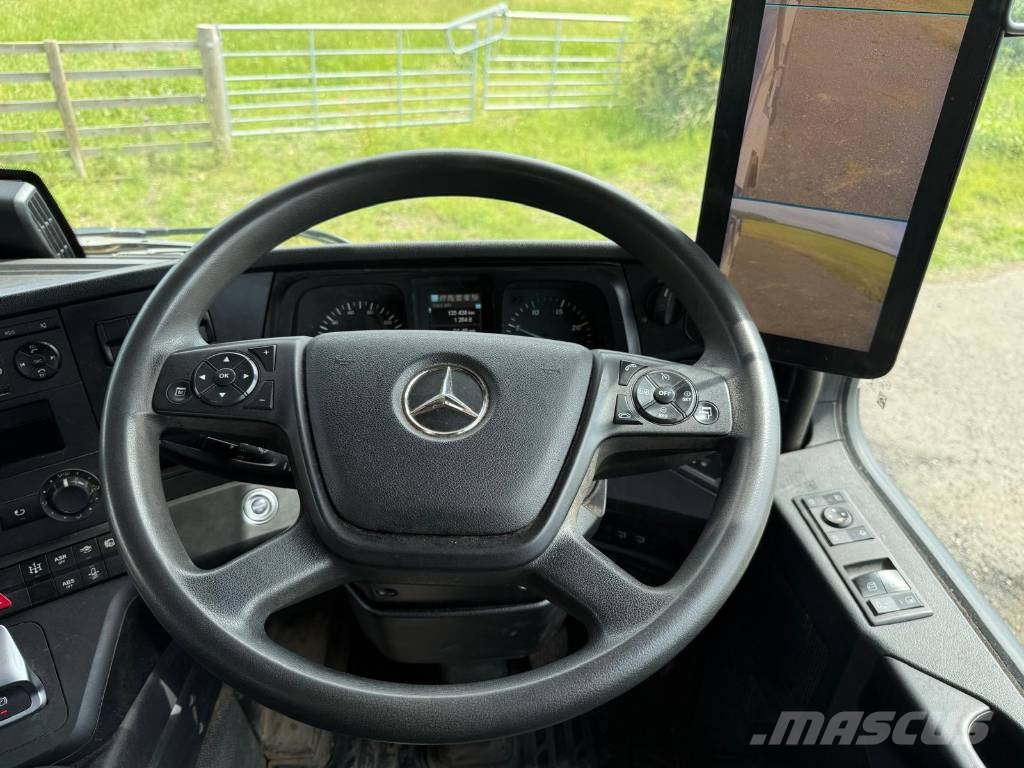 Mercedes-Benz Arocs 963-8-G Tipper Bañeras basculantes usadas