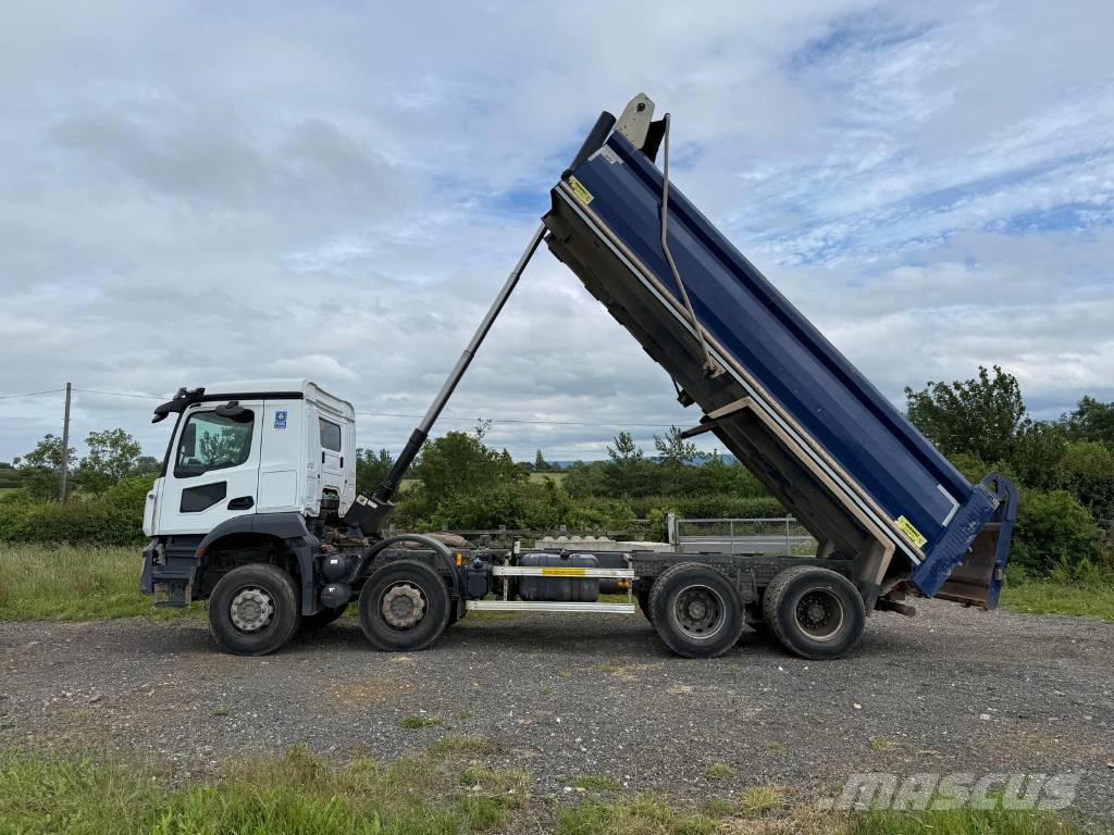 Mercedes-Benz Arocs 963-8-G Tipper Bañeras basculantes usadas