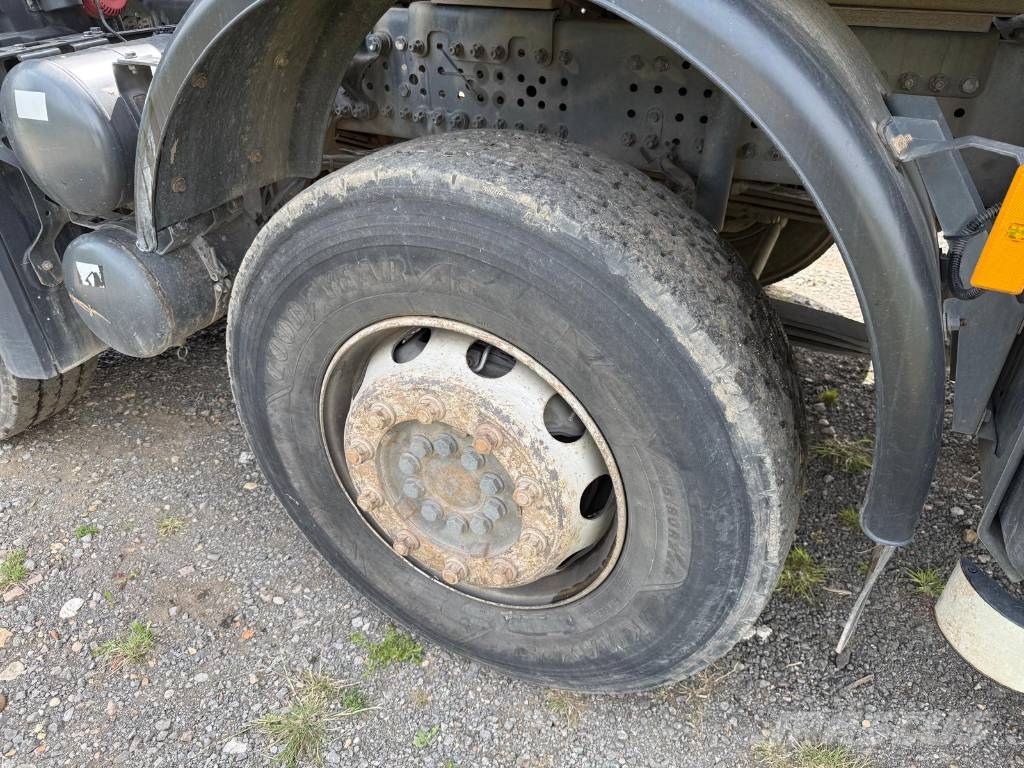 Mercedes-Benz Arocs 963-8-G Tipper Bañeras basculantes usadas