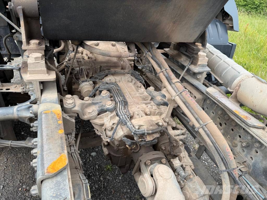 Mercedes-Benz Arocs 963-8-G Tipper Bañeras basculantes usadas