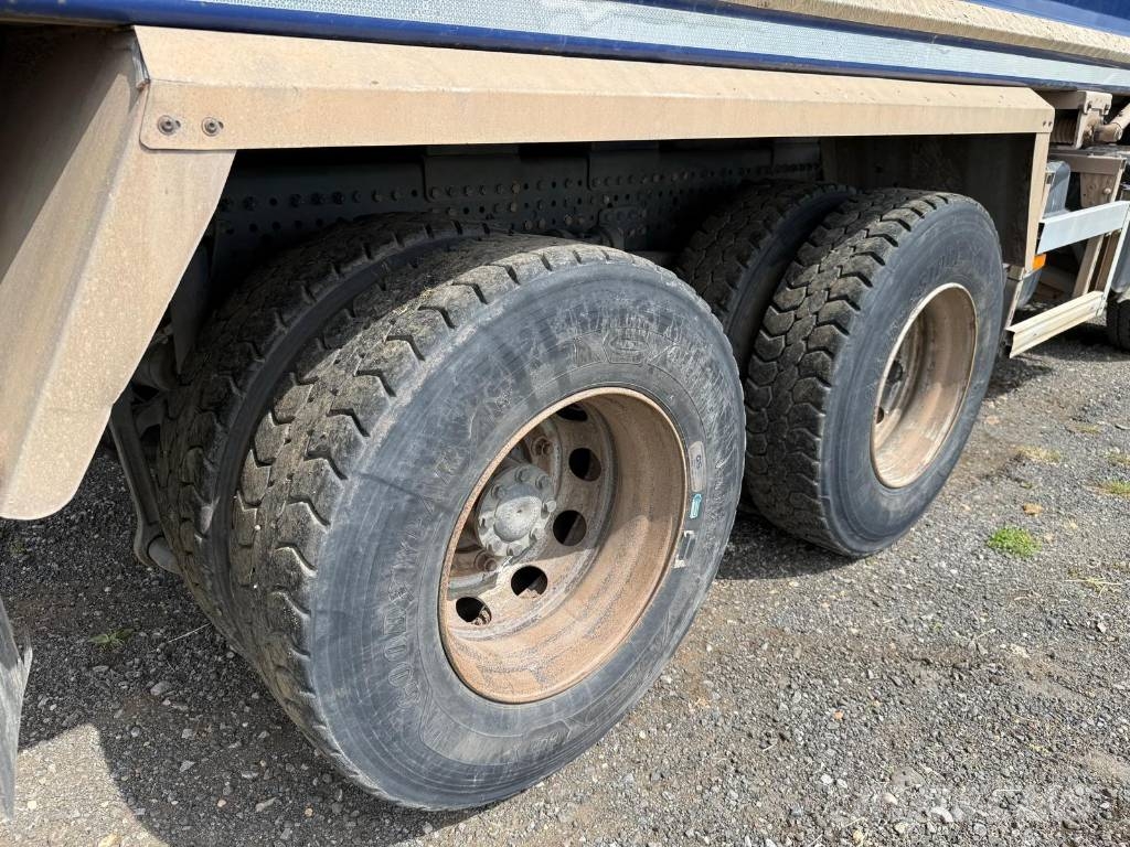 Mercedes-Benz Arocs 963-8-G Tipper Bañeras basculantes usadas