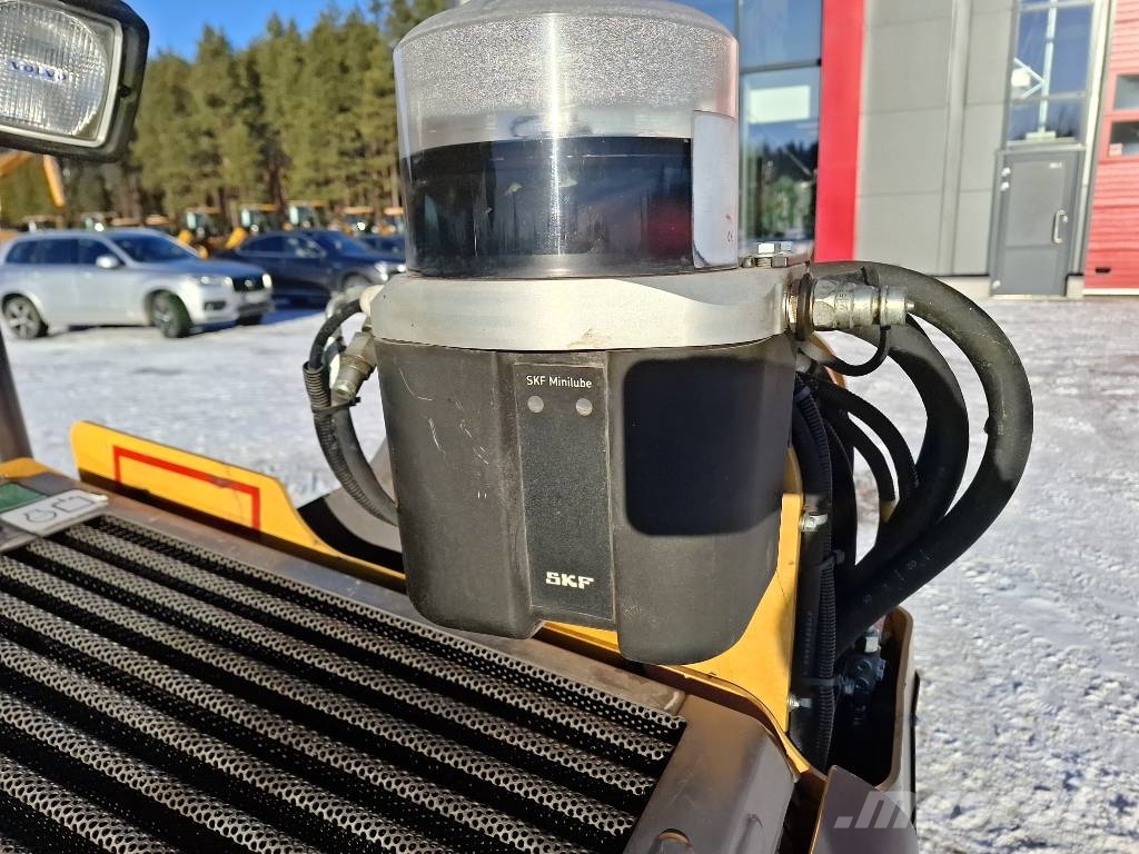 Volvo MC 70C T4 /Rasvari, Kauha, Lämmitin, uudet renkaat 滑移装载机