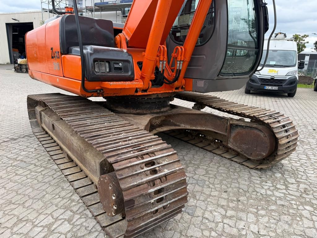 Hitachi ZX210 LC-1 . Telakaivukoneet