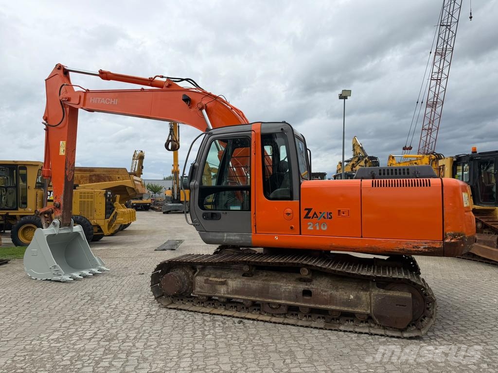 Hitachi ZX210 LC-1 . Telakaivukoneet