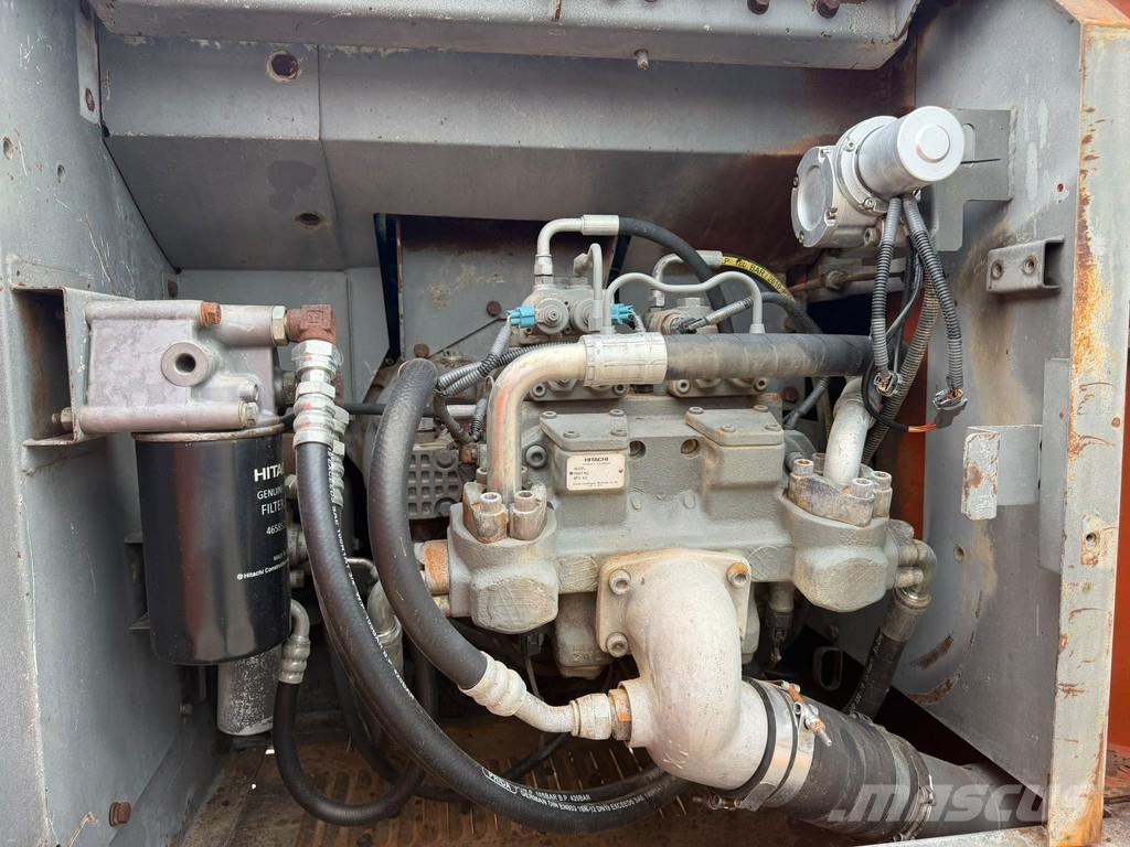 Hitachi ZX210 LC-1 . Telakaivukoneet