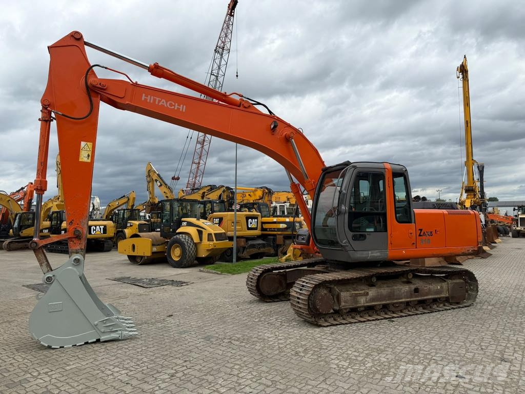 Hitachi ZX210 LC-1 . Telakaivukoneet