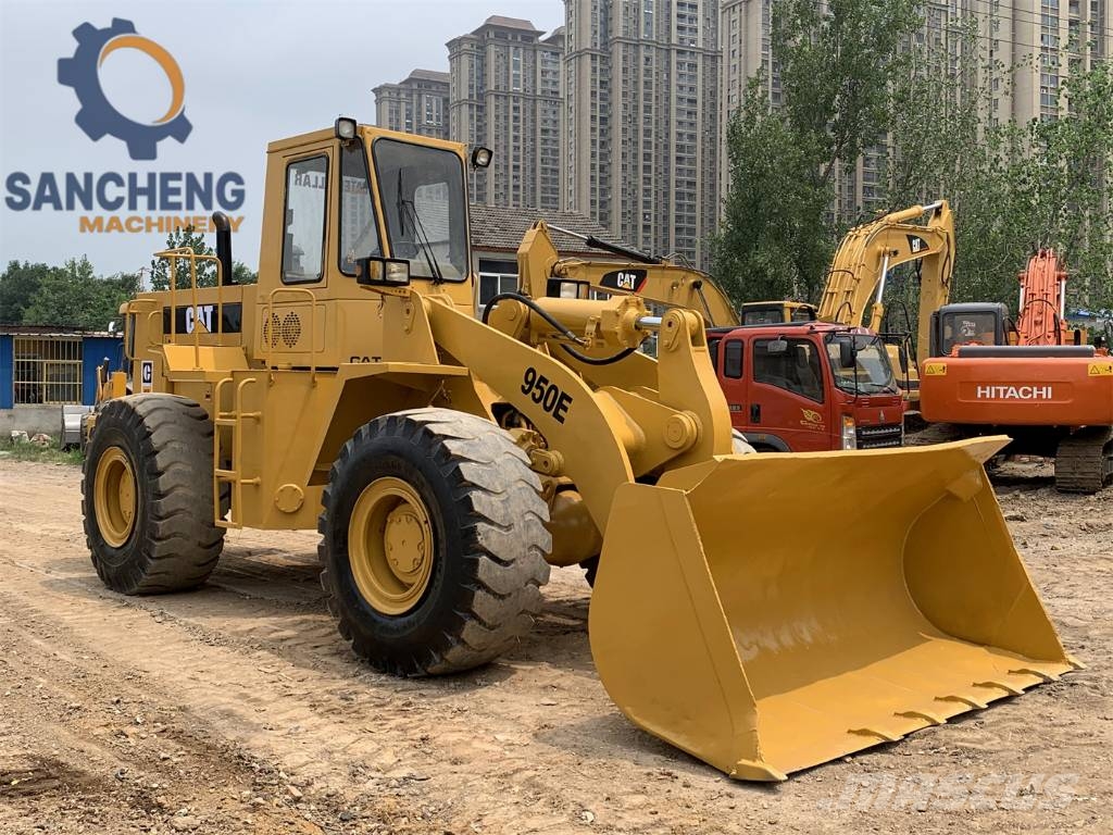 CAT 950E Iekrāvēji uz riteņiem