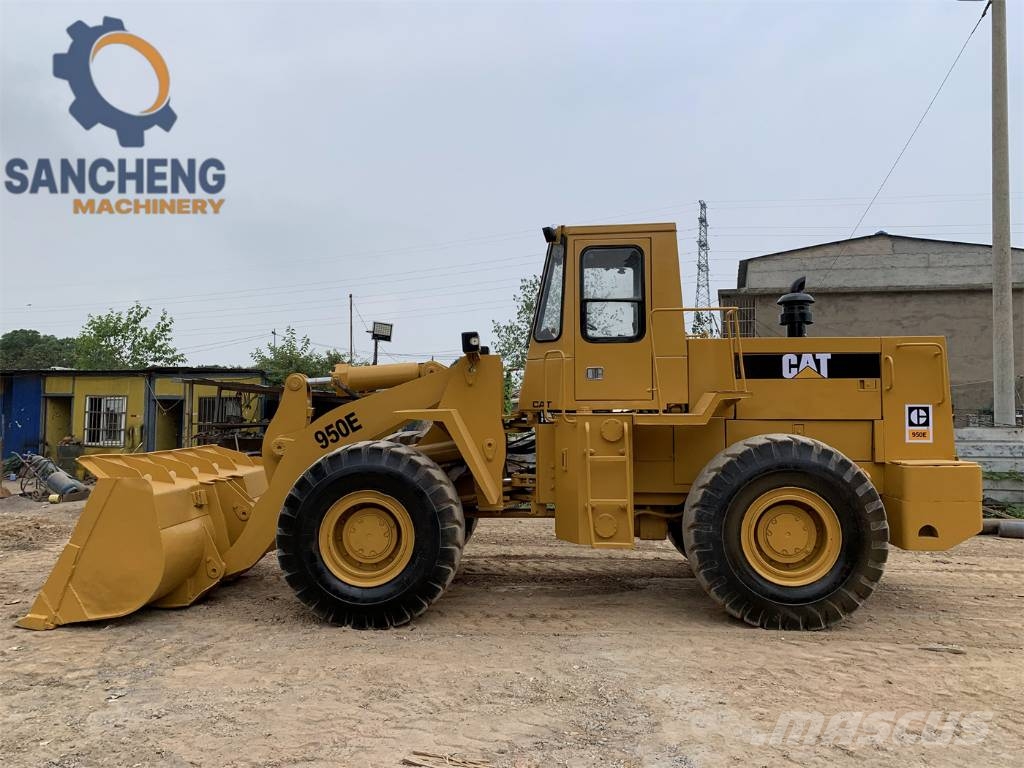 CAT 950E Iekrāvēji uz riteņiem