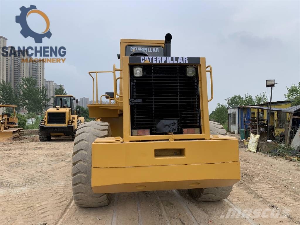 CAT 950E Iekrāvēji uz riteņiem