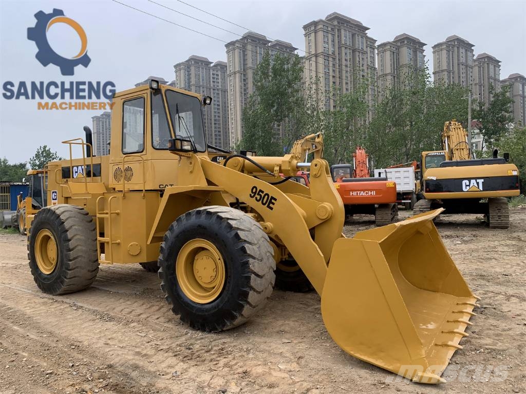 CAT 950E Iekrāvēji uz riteņiem