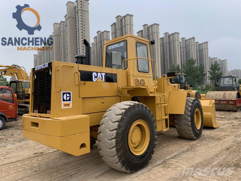 CAT 950E Iekrāvēji uz riteņiem