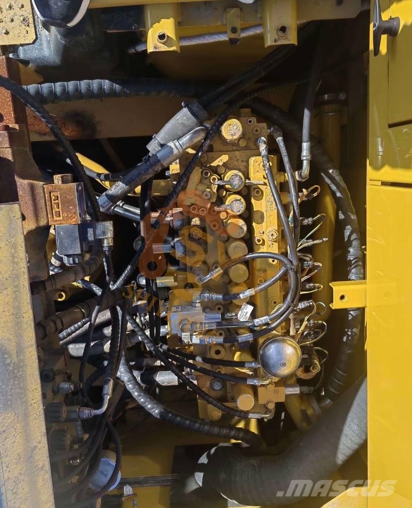 CAT 330 Raupenbagger