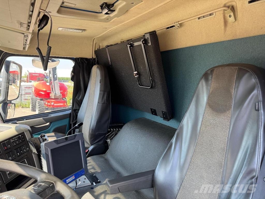 Volvo FM 460 8X2 EURO 6 + INOX TANK 21700 Liter شاحنات ذات صهاريج