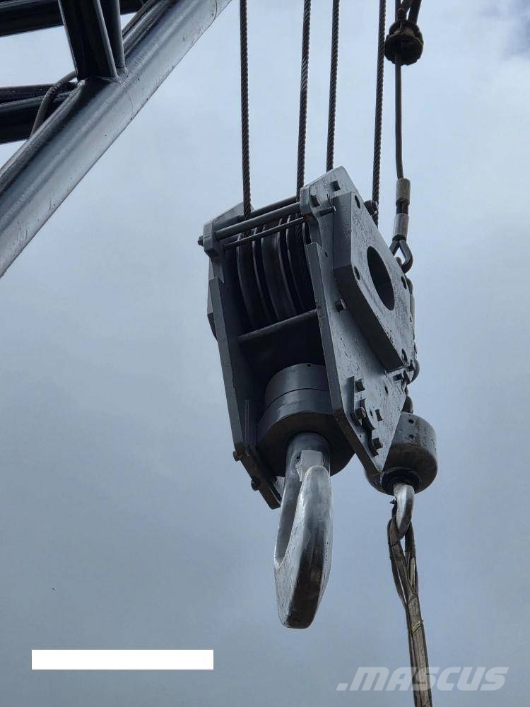 Sumitomo SCX900-2 رافعات مجنزرة