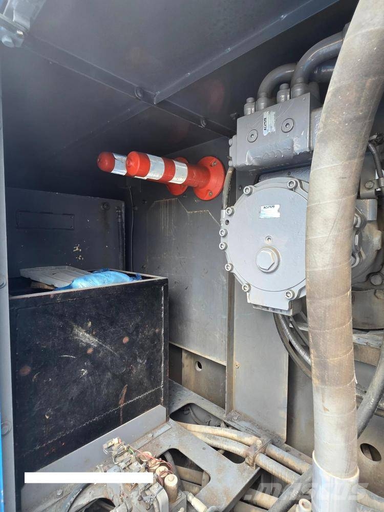 Sumitomo SCX900-2 رافعات مجنزرة