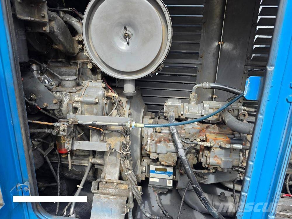 Sumitomo SCX900-2 رافعات مجنزرة