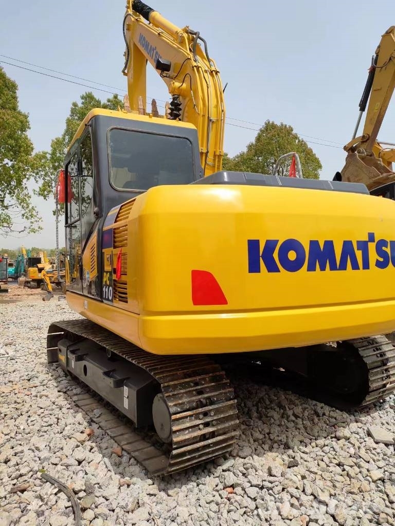 Komatsu PC 110 中型油圧ショベル 7t-12t(ユンボ・パワーショベル・バックホー)