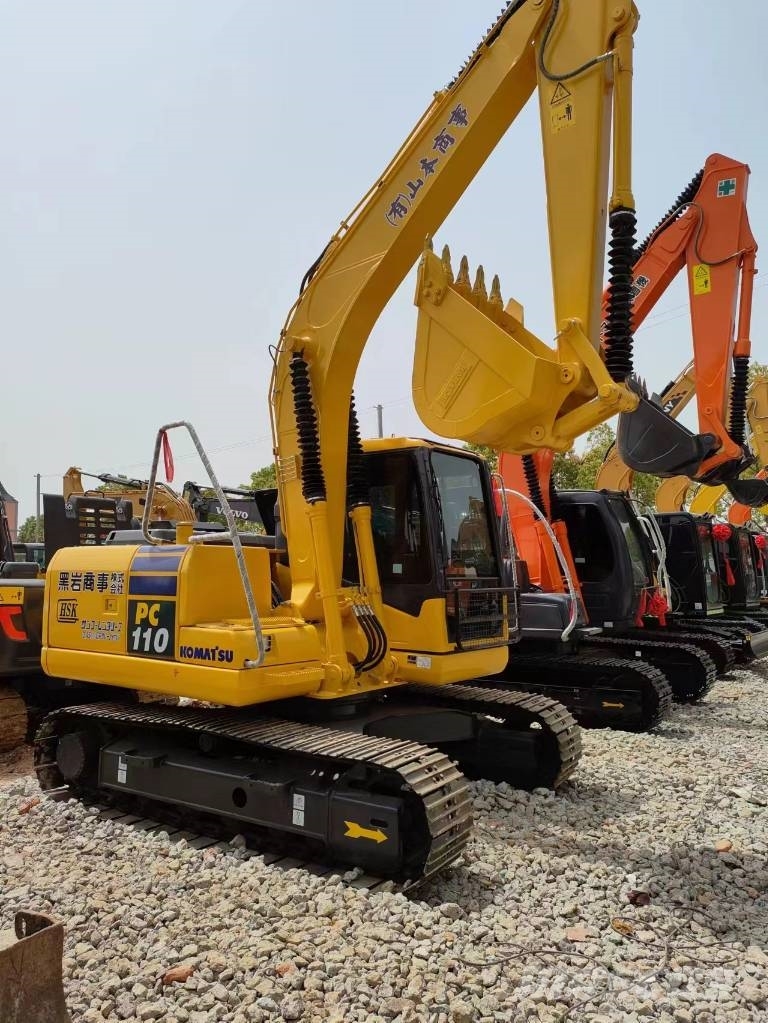 Komatsu PC 110 中型油圧ショベル 7t-12t(ユンボ・パワーショベル・バックホー)