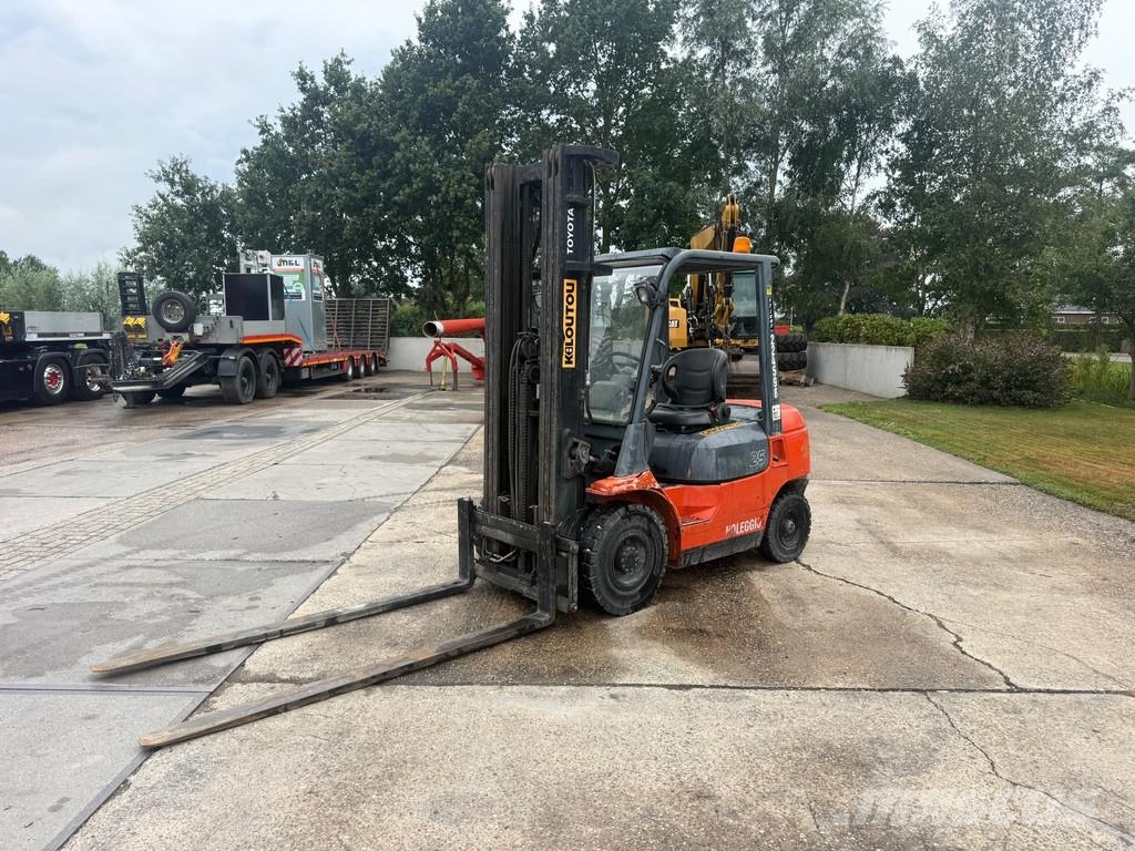 Toyota 7FD25 2500 KG heftruck Diesel Triplo mast Sideshif Πετρελαιοκίνητα Κλαρκ