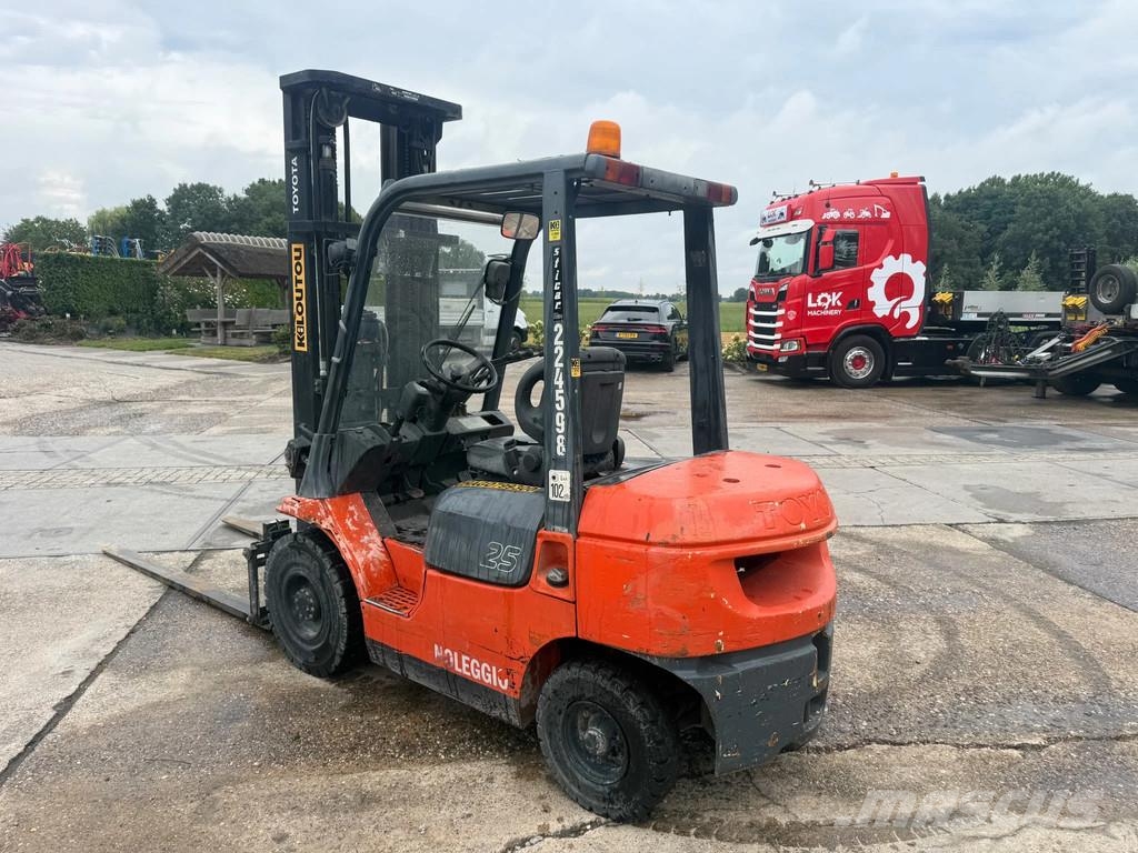 Toyota 7FD25 2500 KG heftruck Diesel Triplo mast Sideshif Πετρελαιοκίνητα Κλαρκ