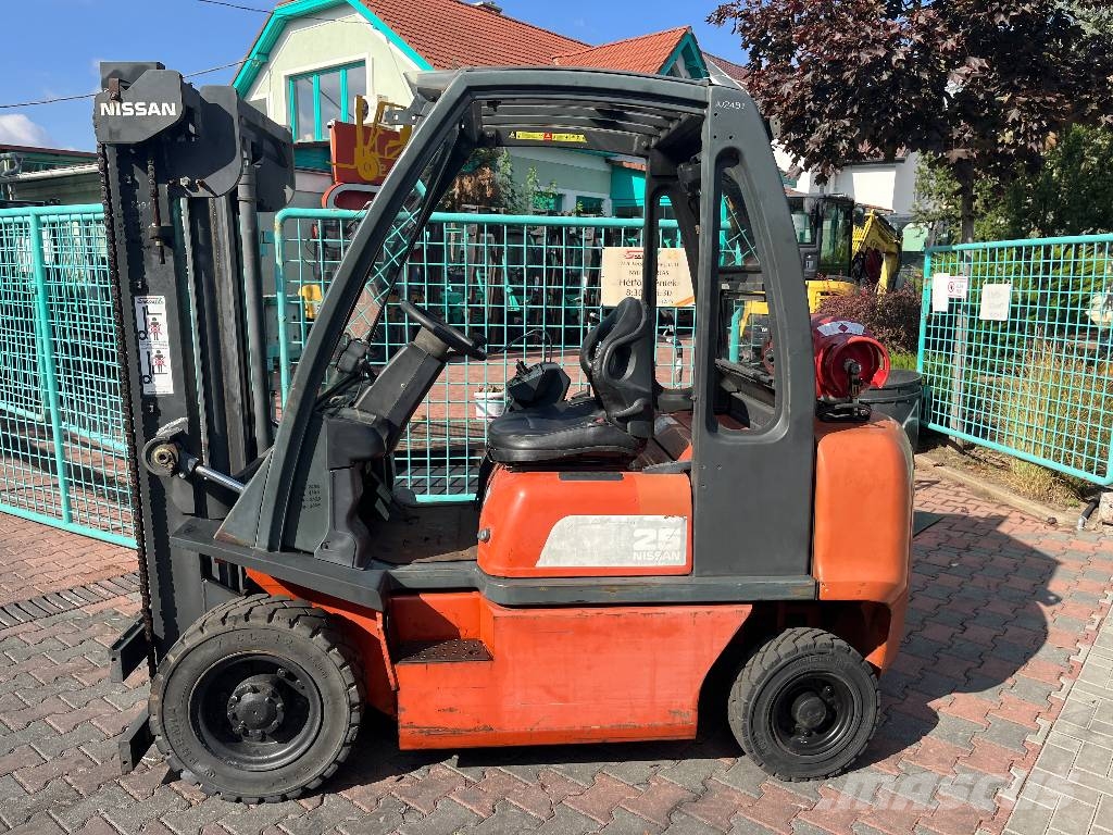 Nissan UD02-A25PQ V-2491 IO Gázüzemű targoncák