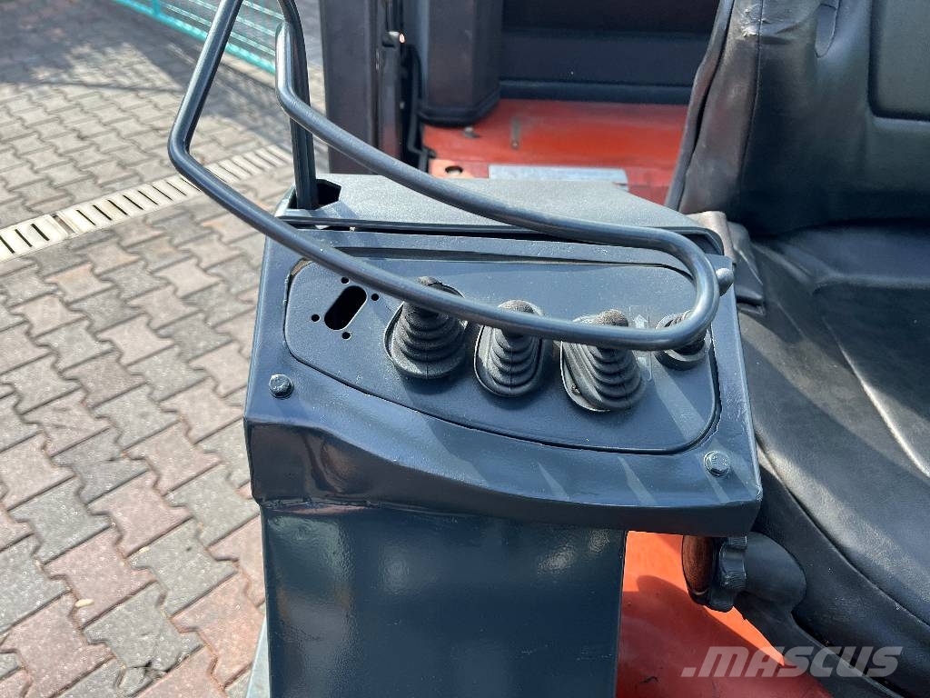 Nissan UD02-A25PQ V-2491 IO Gázüzemű targoncák