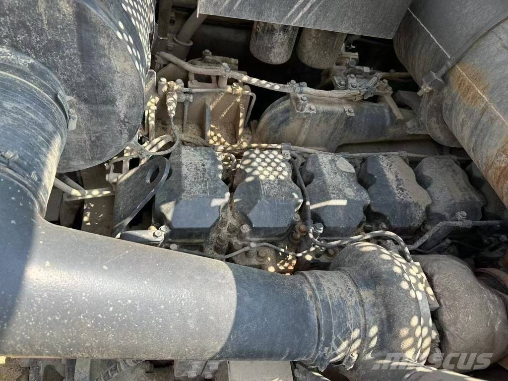 Komatsu PC 850SE Багери амфибии