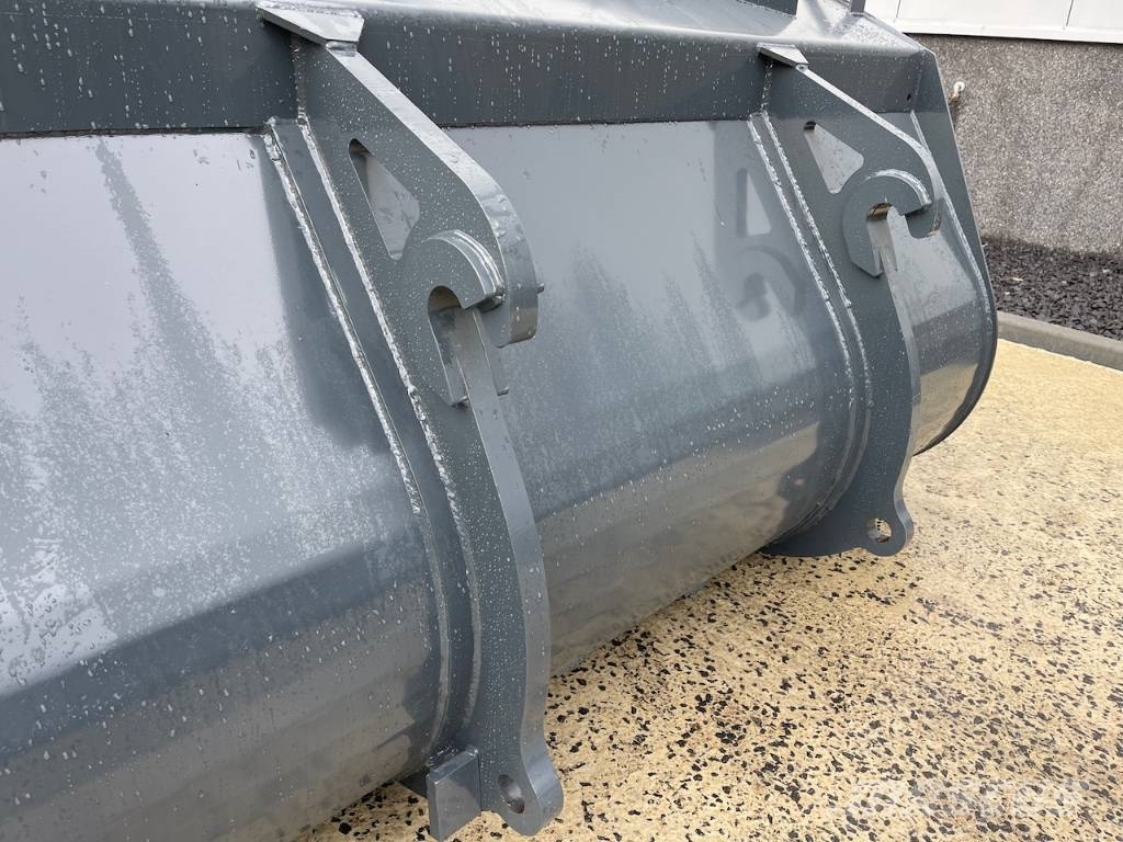 Saphir Loading bucket 240cm 2600ltr Volvo/Liebherr/JCB (L Skovle