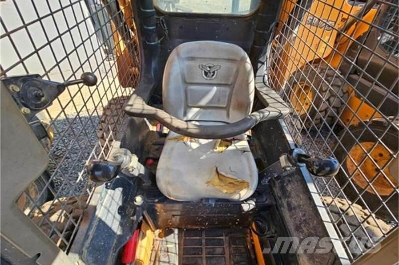 International SKIDSTEER SR175 기타 트럭