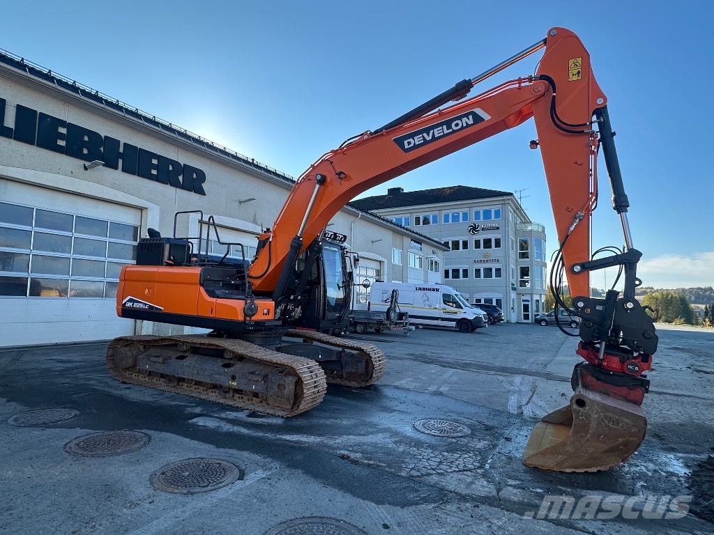 Develon DX 225 LC-7 Beltegraver