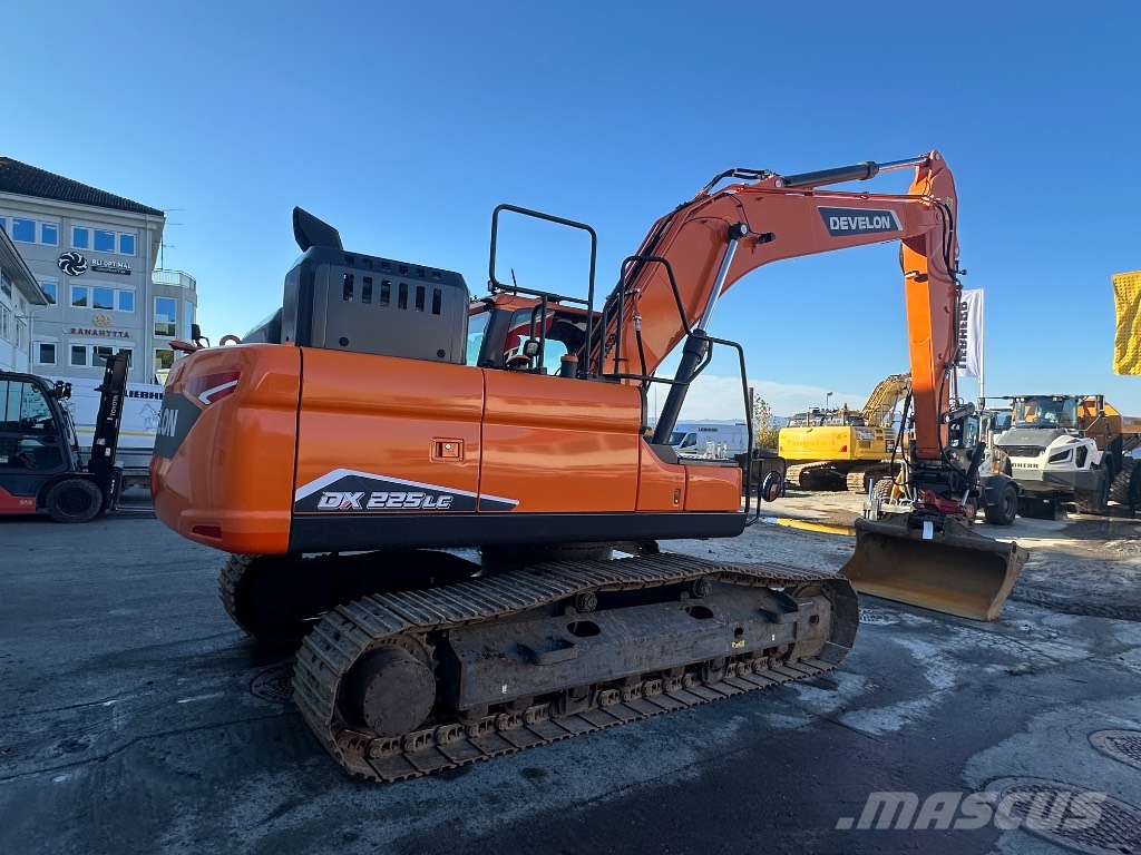 Develon DX 225 LC-7 Beltegraver