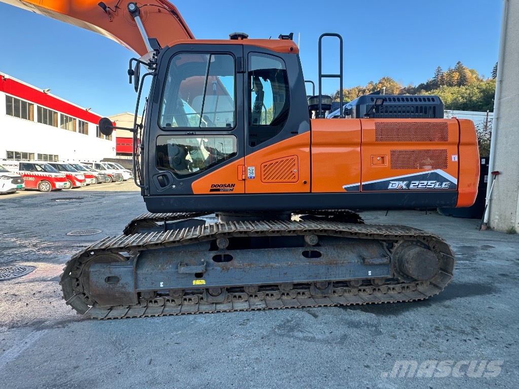 Develon DX 225 LC-7 Beltegraver