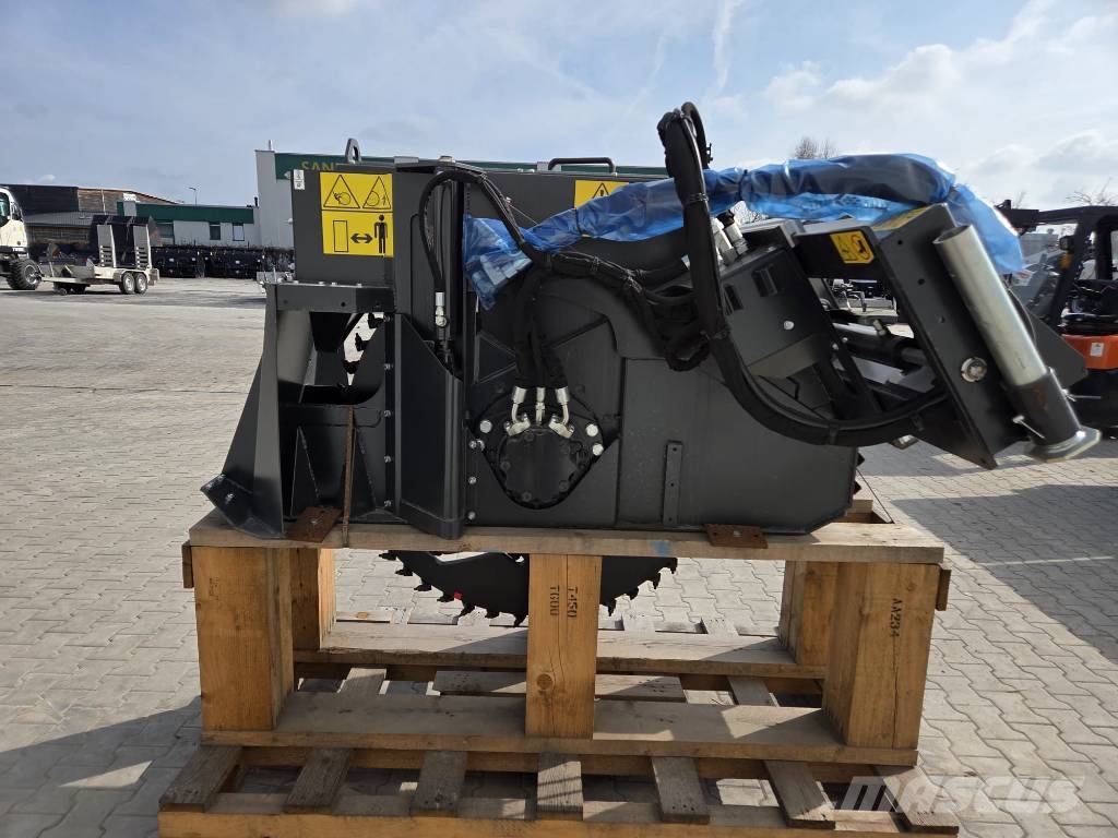 Bobcat Wheel Saw / Radsäge WS18 لوادر انزلاقية التوجيه