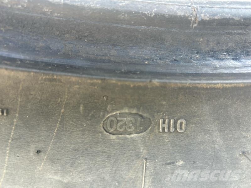 Trelleborg 900/60R42 Riepas, riteņi un diski