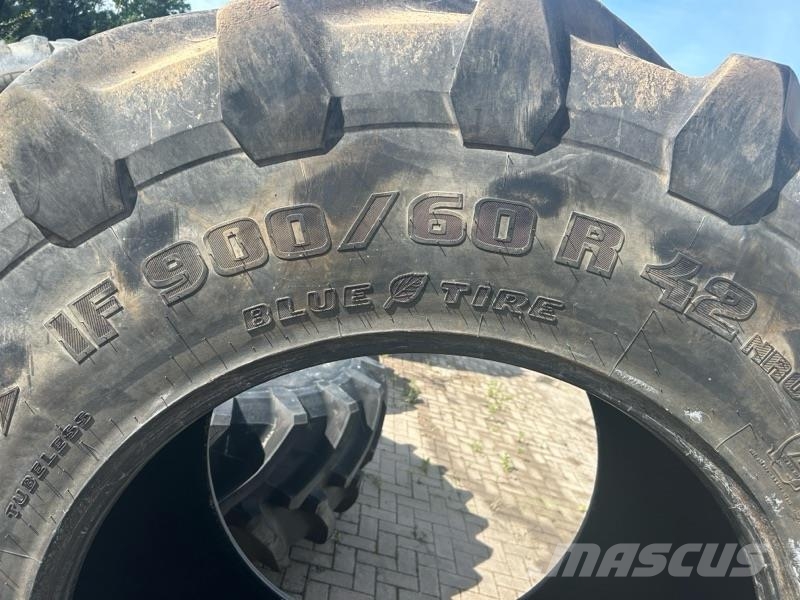 Trelleborg 900/60R42 Riepas, riteņi un diski
