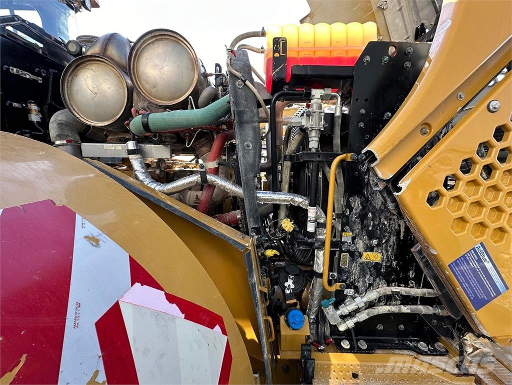 CAT 966M Wielladers