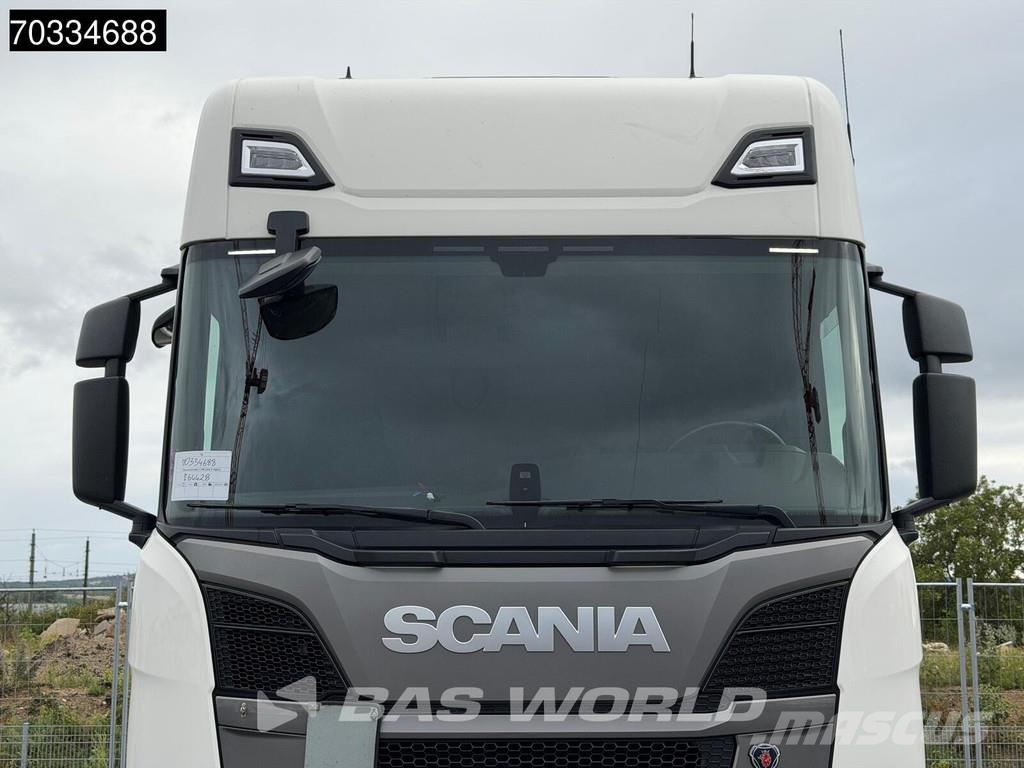 Scania R460 4X2 Retarder 2x Tanks ACC PTO Navi Влекачи