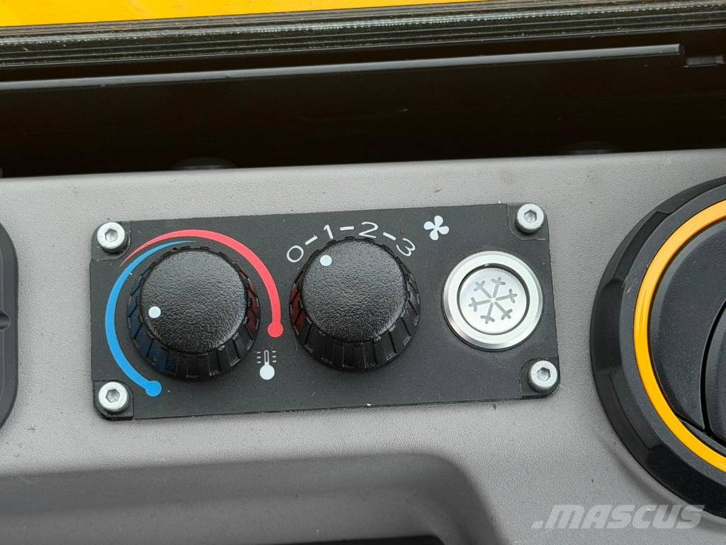 JCB 35 Z-1 / Rototilt + kahvat / Ilmastointi / LED / Minikoparki