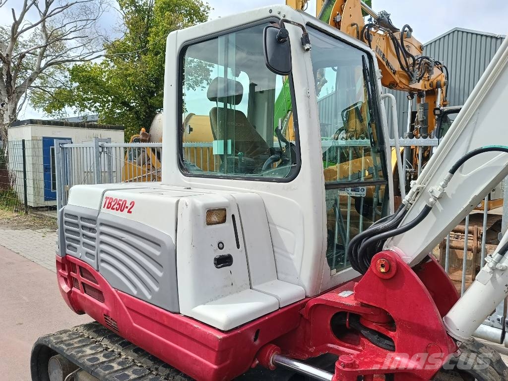 Takeuchi TB 250 5 ton rups graafmachine excavator bagger Εκσκαφάκι (διαβολάκι) < 7t