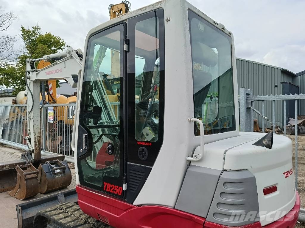 Takeuchi TB 250 5 ton rups graafmachine excavator bagger Εκσκαφάκι (διαβολάκι) < 7t