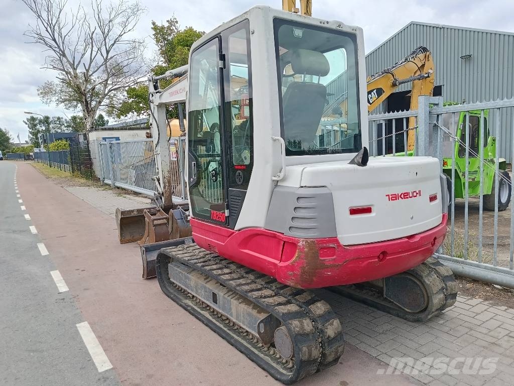 Takeuchi TB 250 5 ton rups graafmachine excavator bagger Εκσκαφάκι (διαβολάκι) < 7t