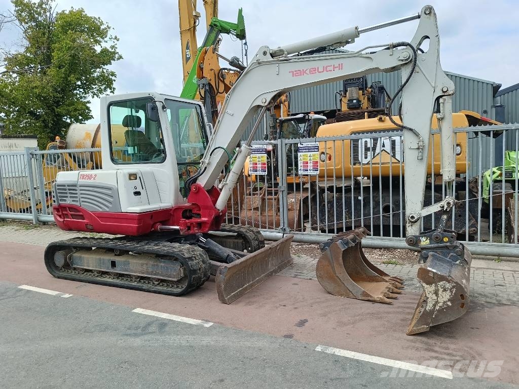 Takeuchi TB 250 5 ton rups graafmachine excavator bagger Εκσκαφάκι (διαβολάκι) < 7t
