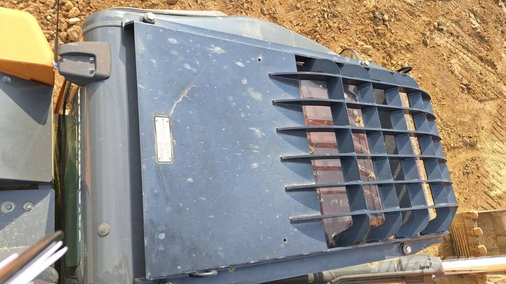 CASE CX 245 D SR حفارات زحافة